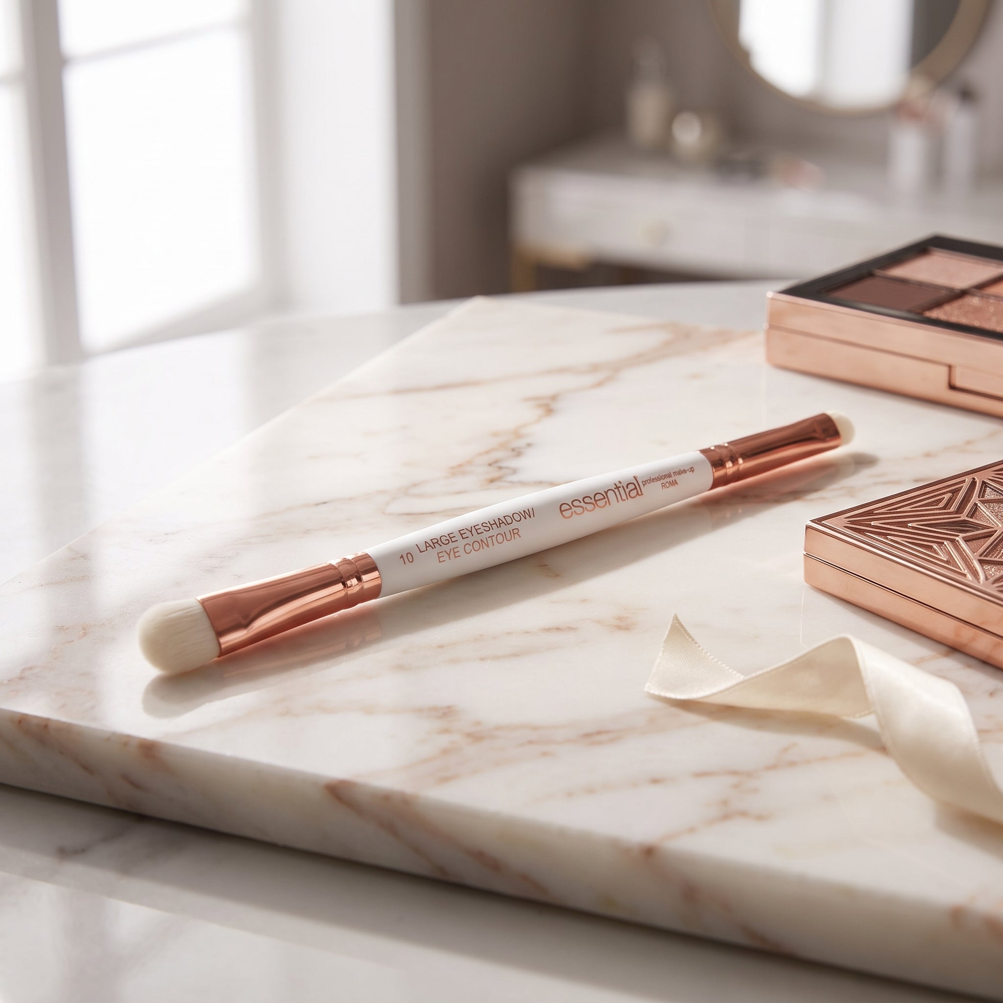 Essential - BRUSH N. 10 – LARGE EYESHADOW/ EYE CONTOUR